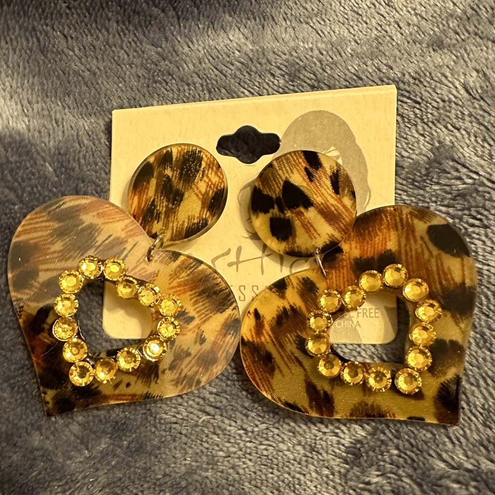Leopard fashion, jewelry earrings